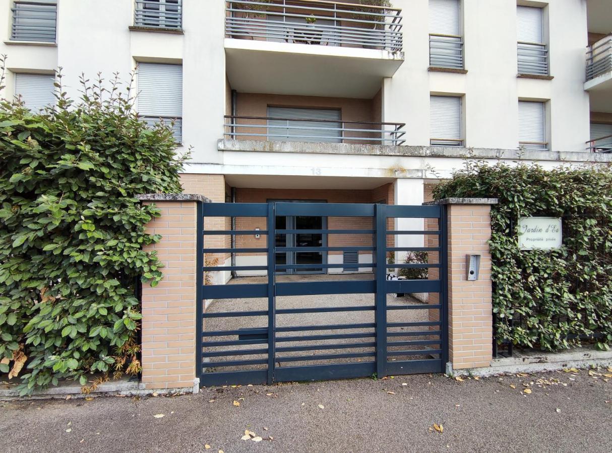 Appartement Avec Jardin Et Terrasse Pres De Paris Mantes-la-Jolie Kültér fotó