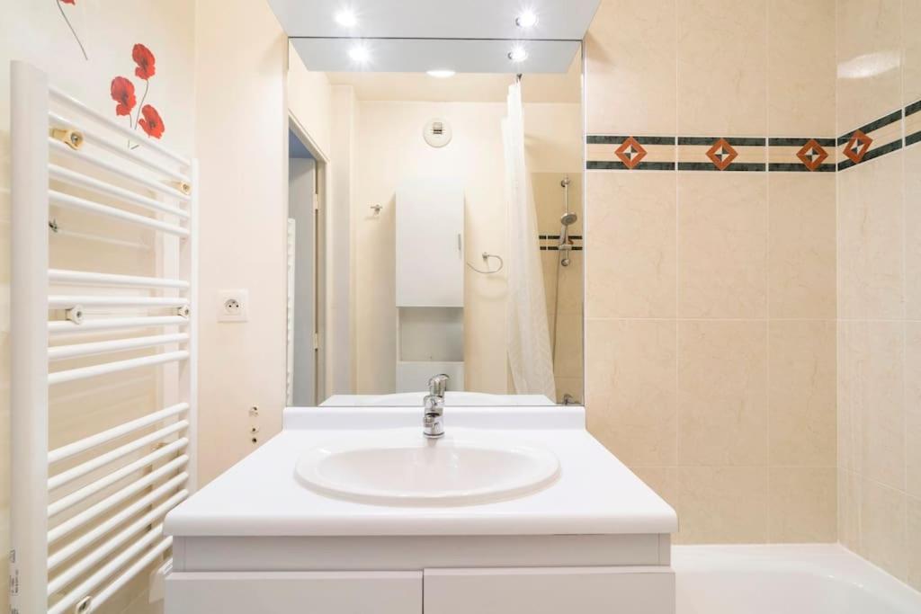 Appartement Avec Jardin Et Terrasse Pres De Paris Mantes-la-Jolie Kültér fotó
