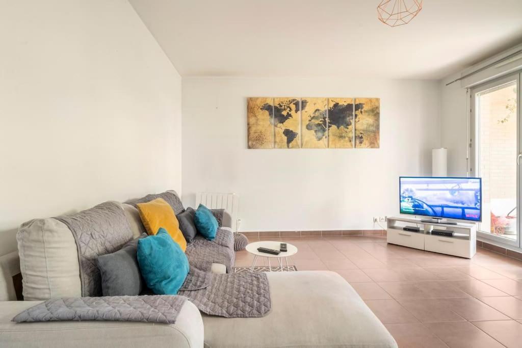 Appartement Avec Jardin Et Terrasse Pres De Paris Mantes-la-Jolie Kültér fotó